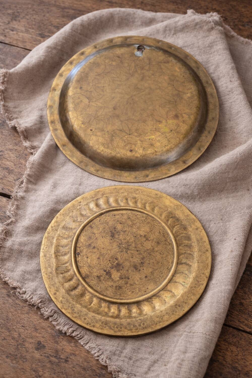 Set of 2 embossed brass trays