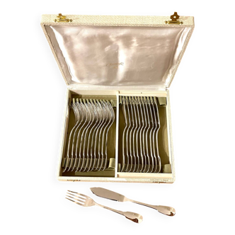 Christofle Cluny model fish cutlery, 12 forks, 12 knives, very good condition