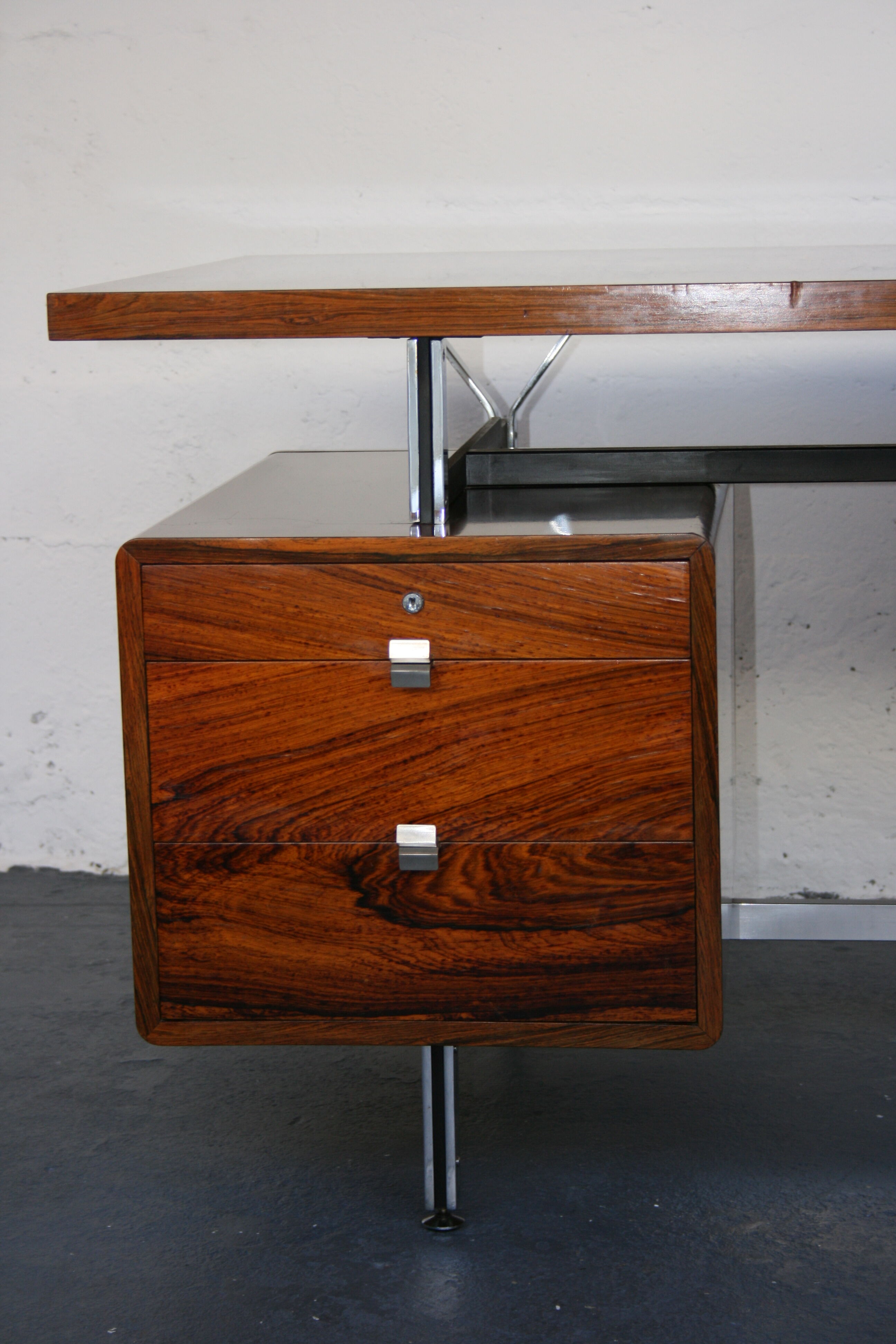 French rosewood office in Rio