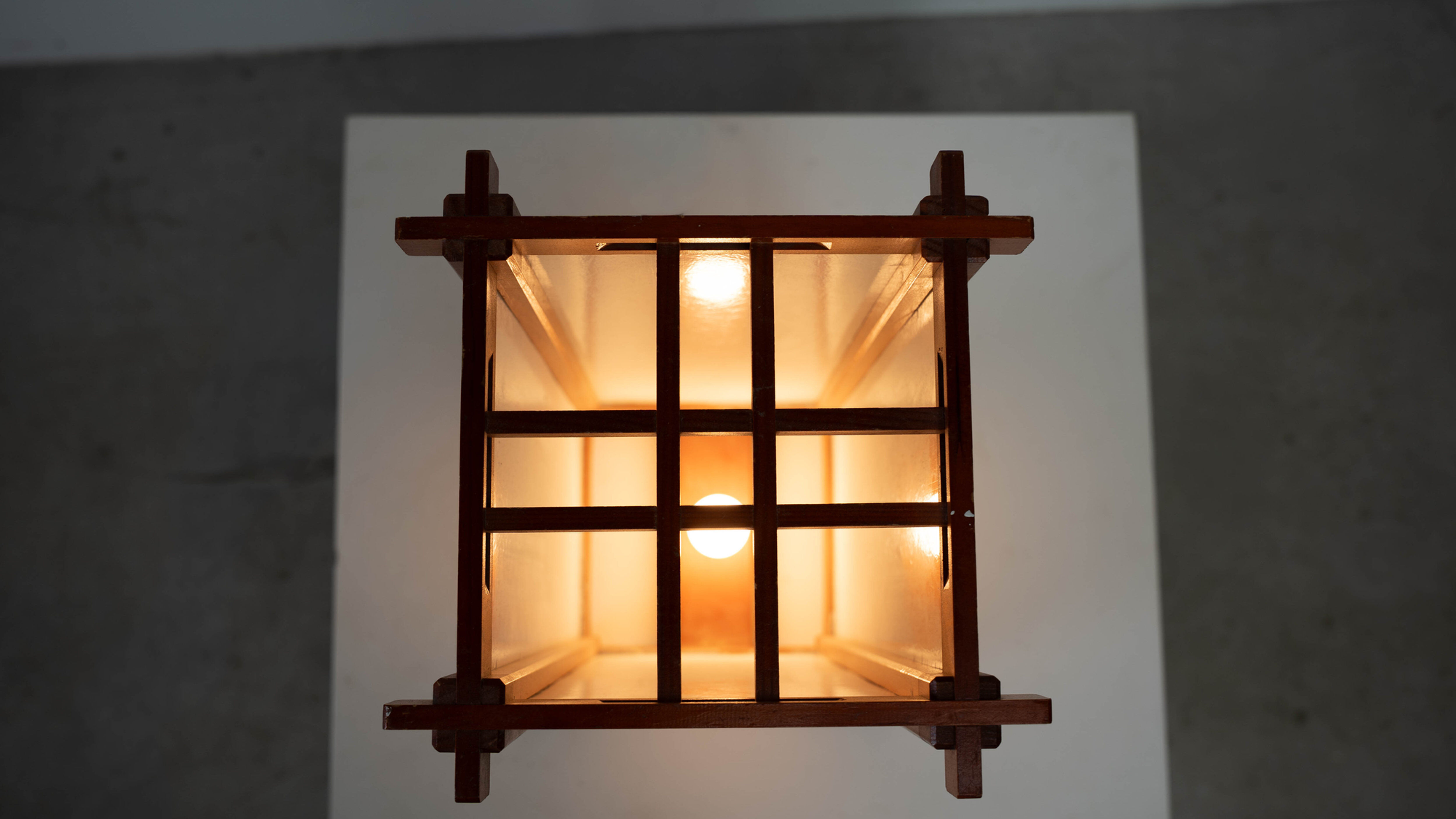French sculptural table lamp