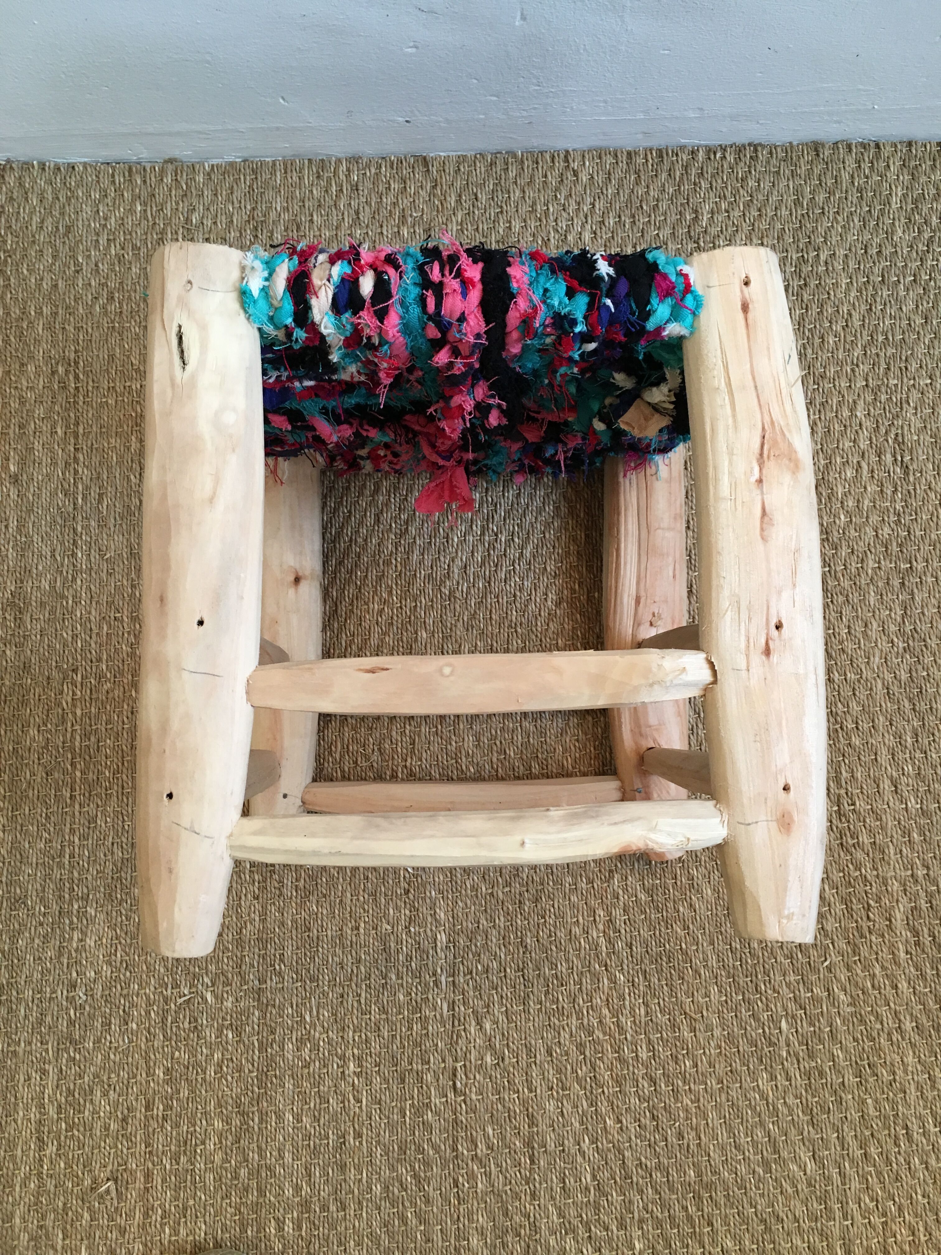 Stool Moroccan boucherouite colored