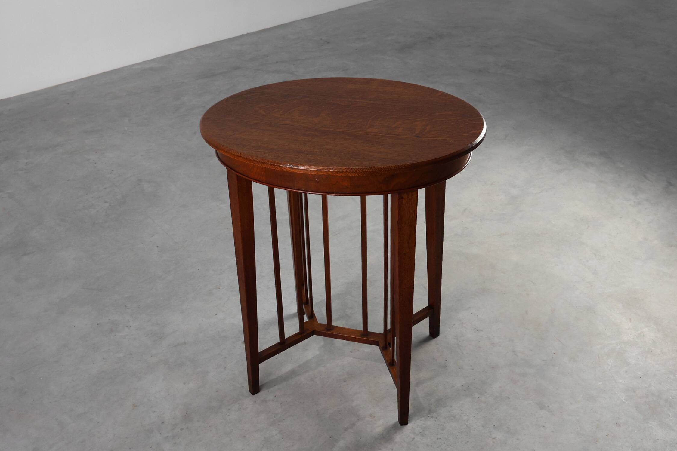 Arts and Crafts Oak Side Table, United Kingdom ca. 1900