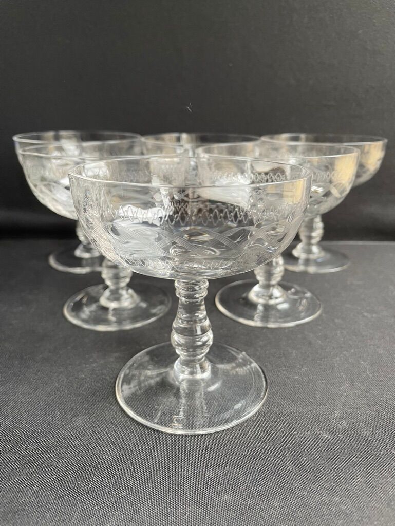 8 Guilloche crystal champagne glasses - Art Nouveau