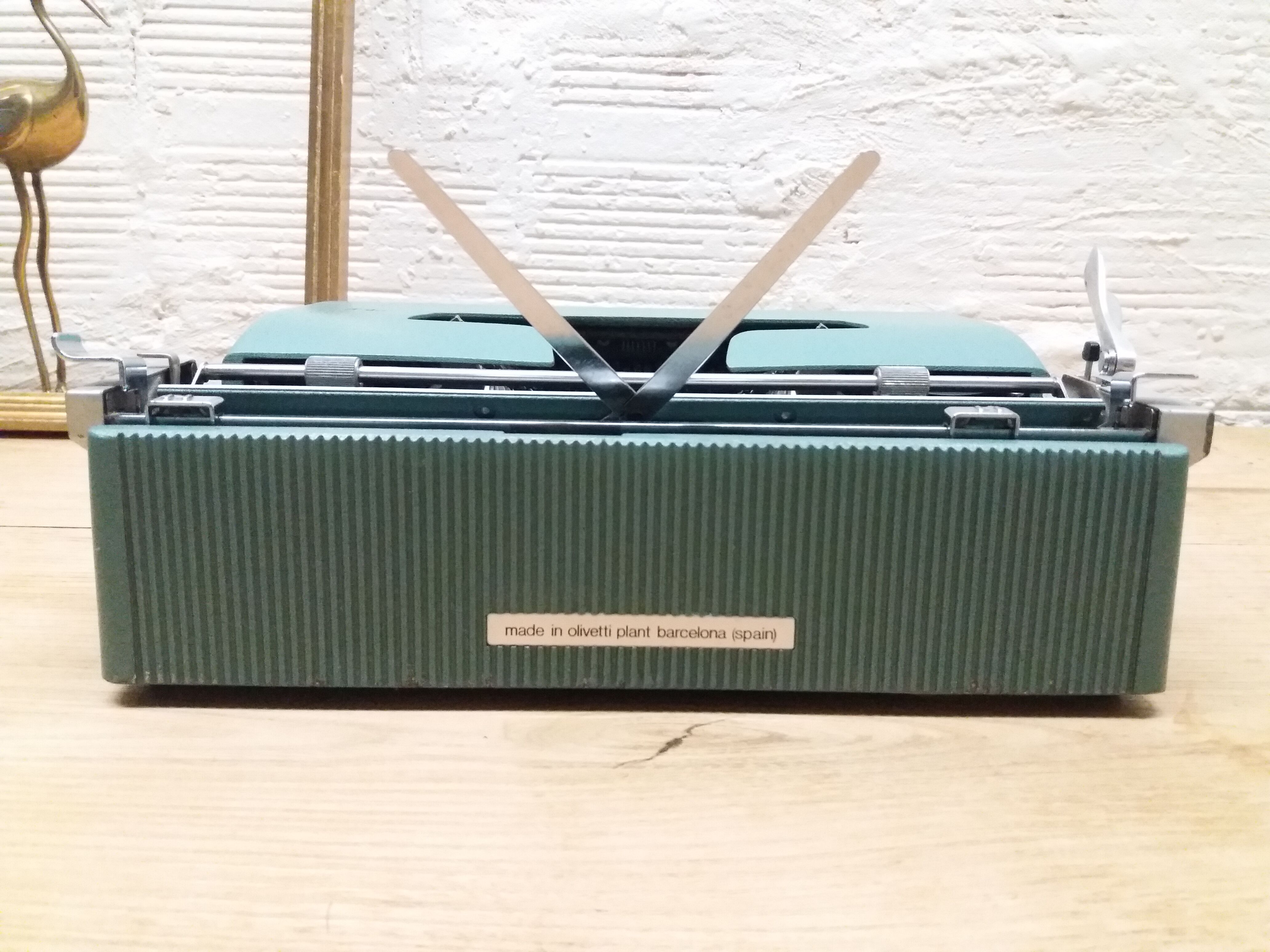 Machine à écrire Olivetti Lettera 32