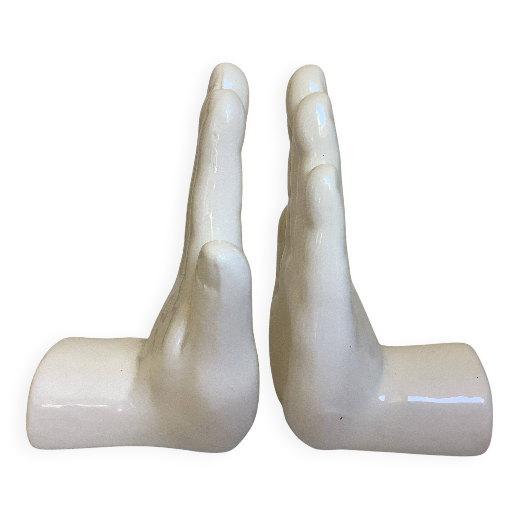Pair of O-hand bookends