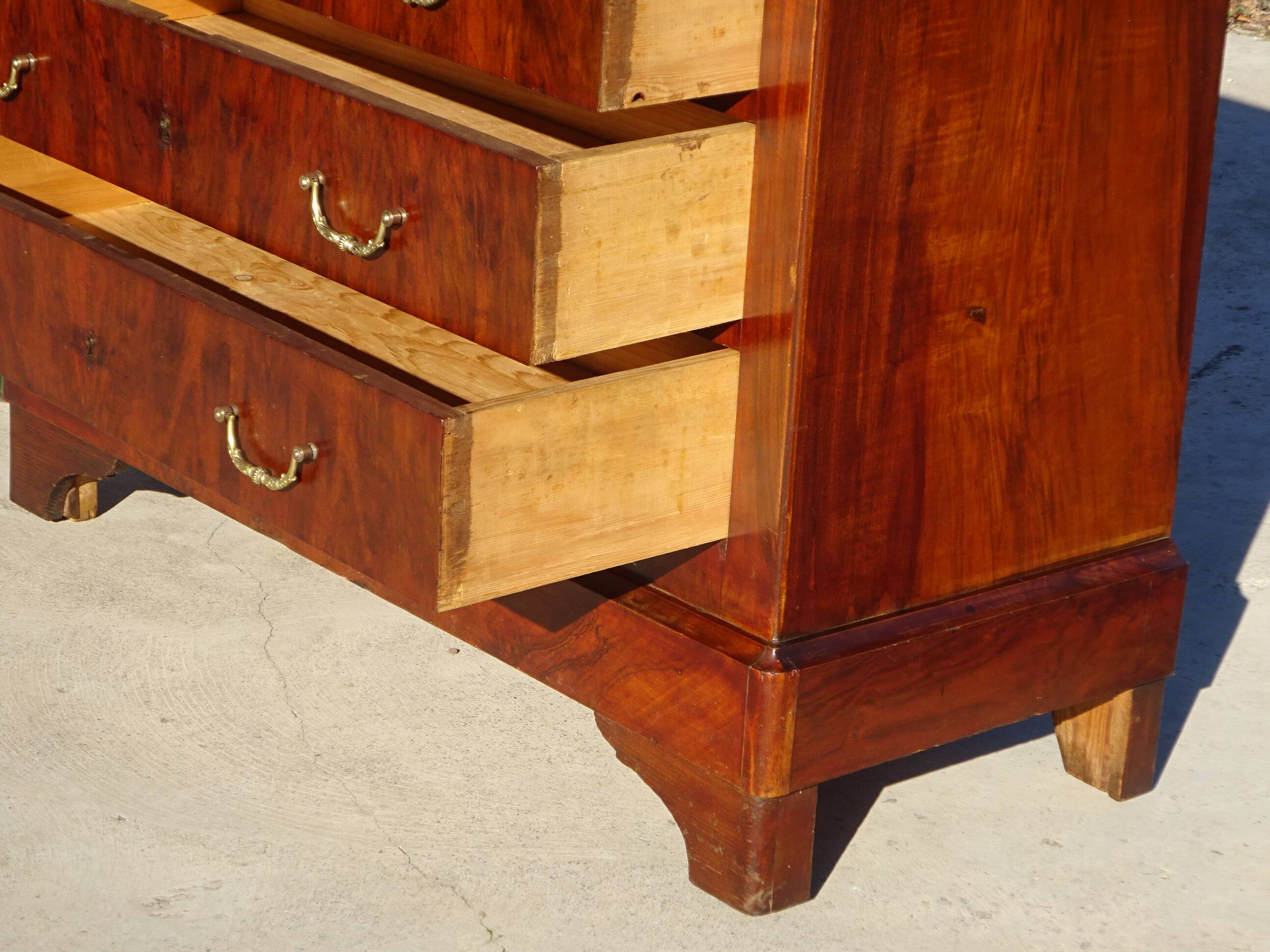 Commode en acajou et marbre blanc époque Restauration