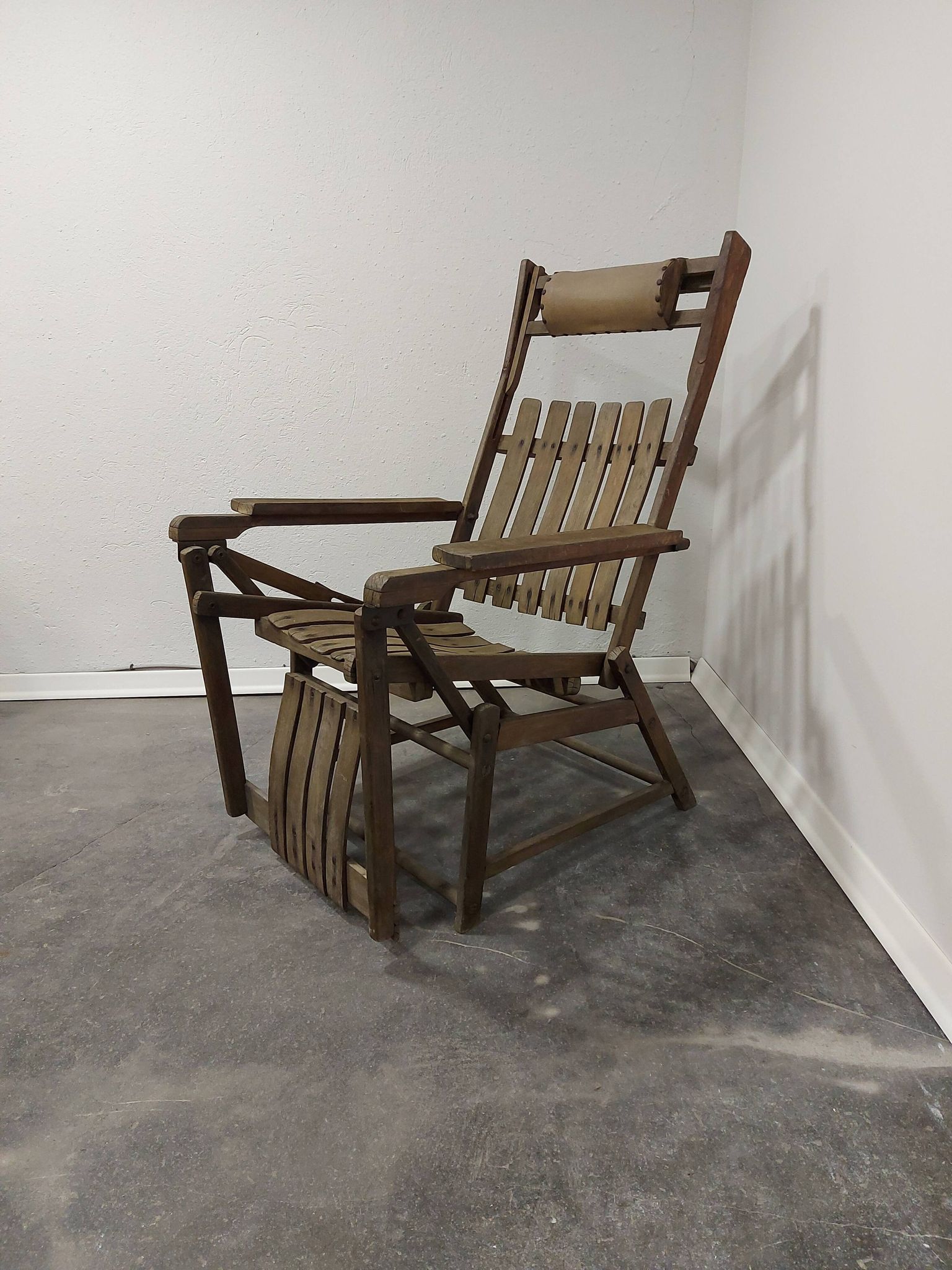 Fauteuil Siesta Medizinal N. 44 par Hans et Wassili Luckhardt pour Thonet, années 1930