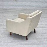1970s, Danish loungechair, furniture wool, teak wood legs.