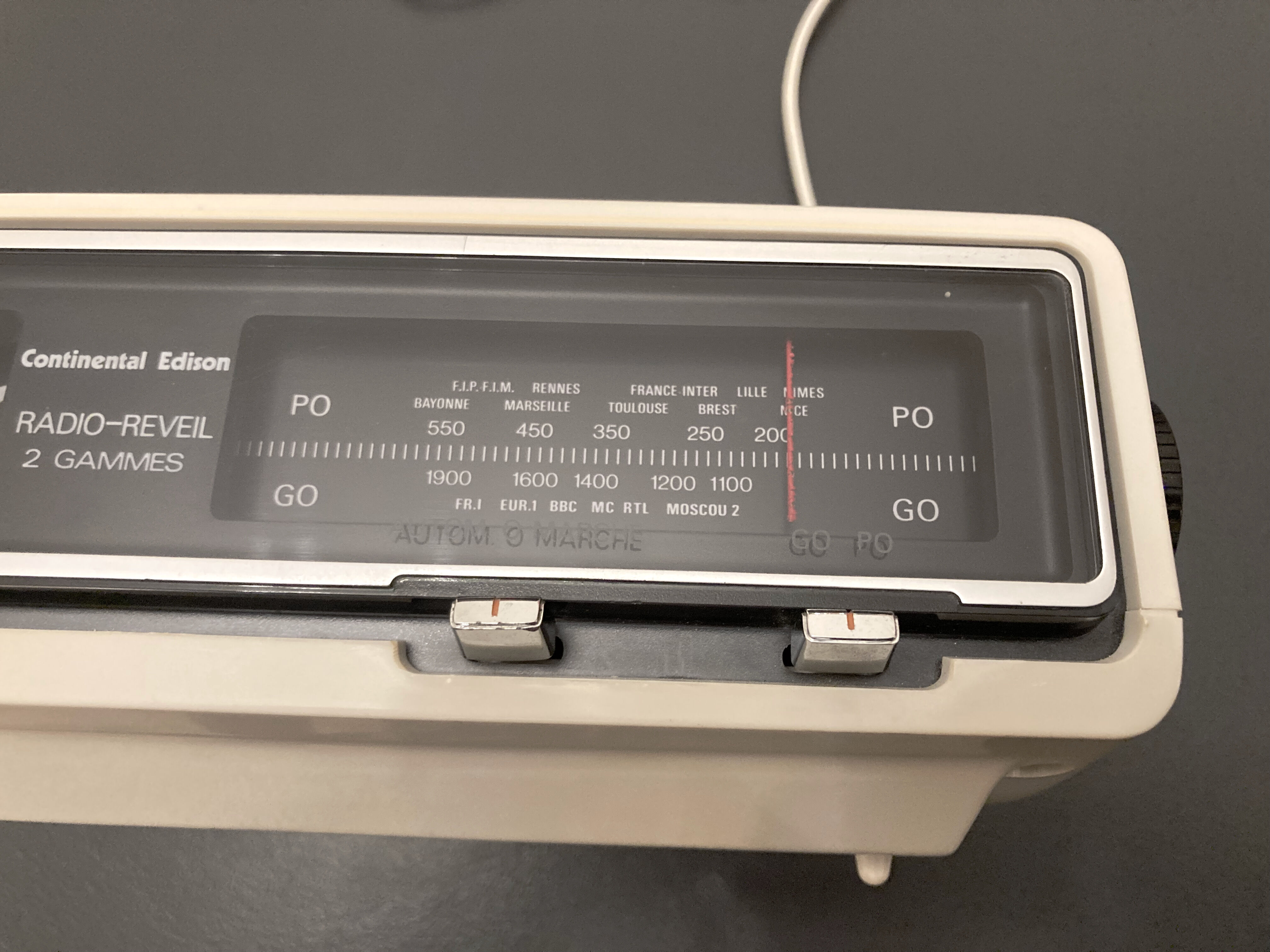 Radio vintage reveil a unfolding Continental Edison 1973