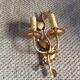 Wall lamp in gold metal