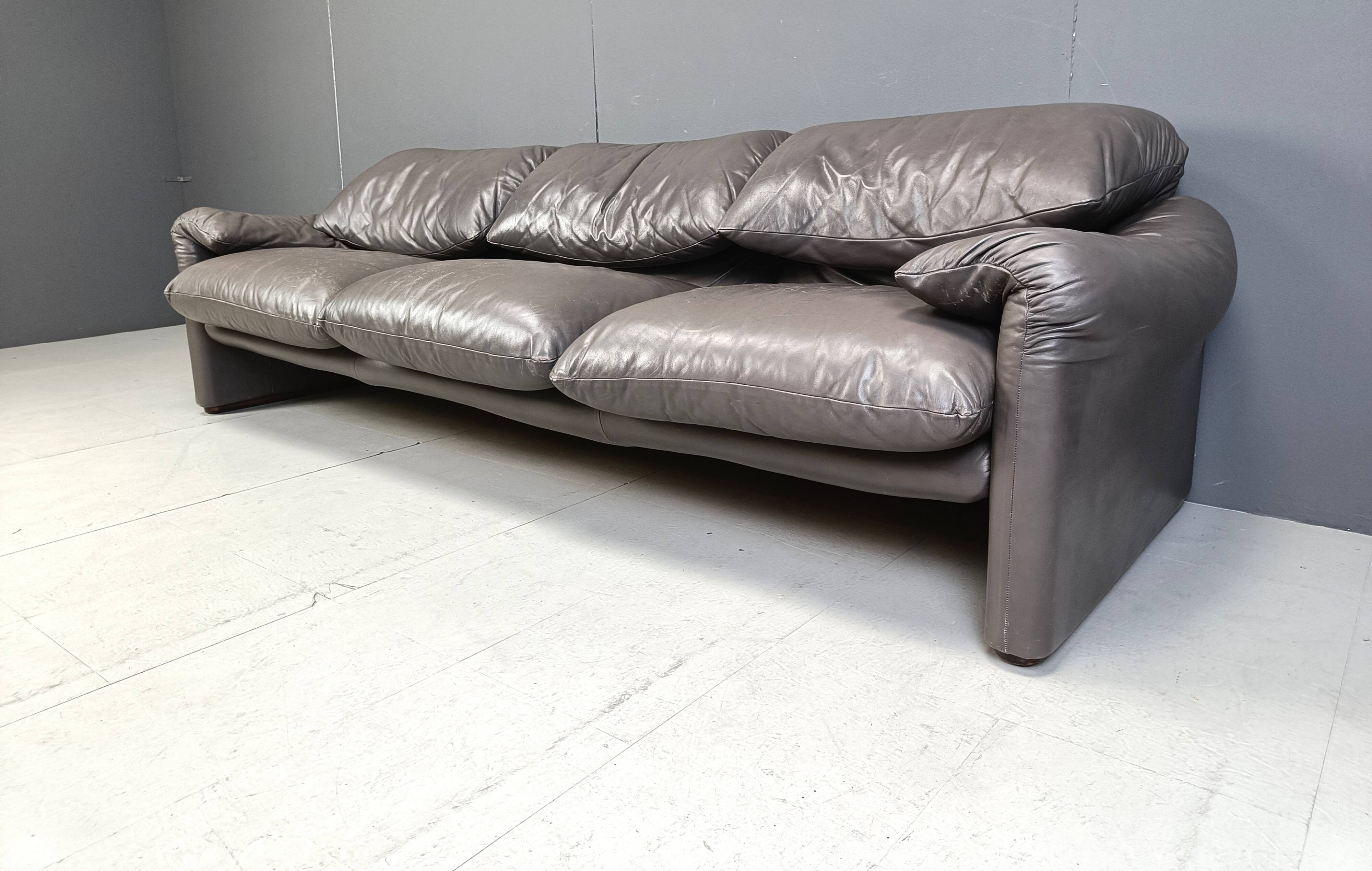 Leather Maralunga sofa set by Vico Magistretti for Cassina, 1973
