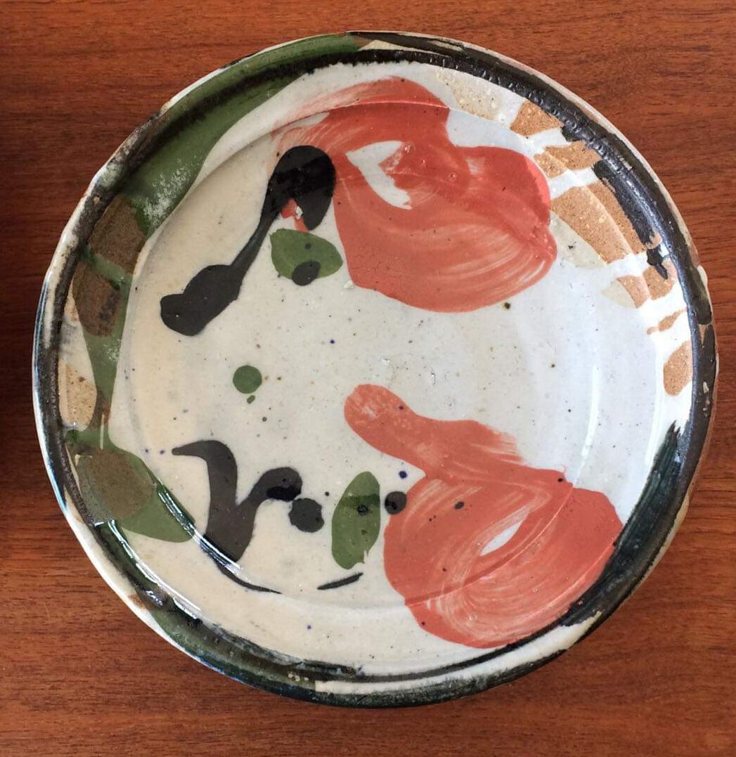 2 "boisbelle" stoneware dishes, La borne