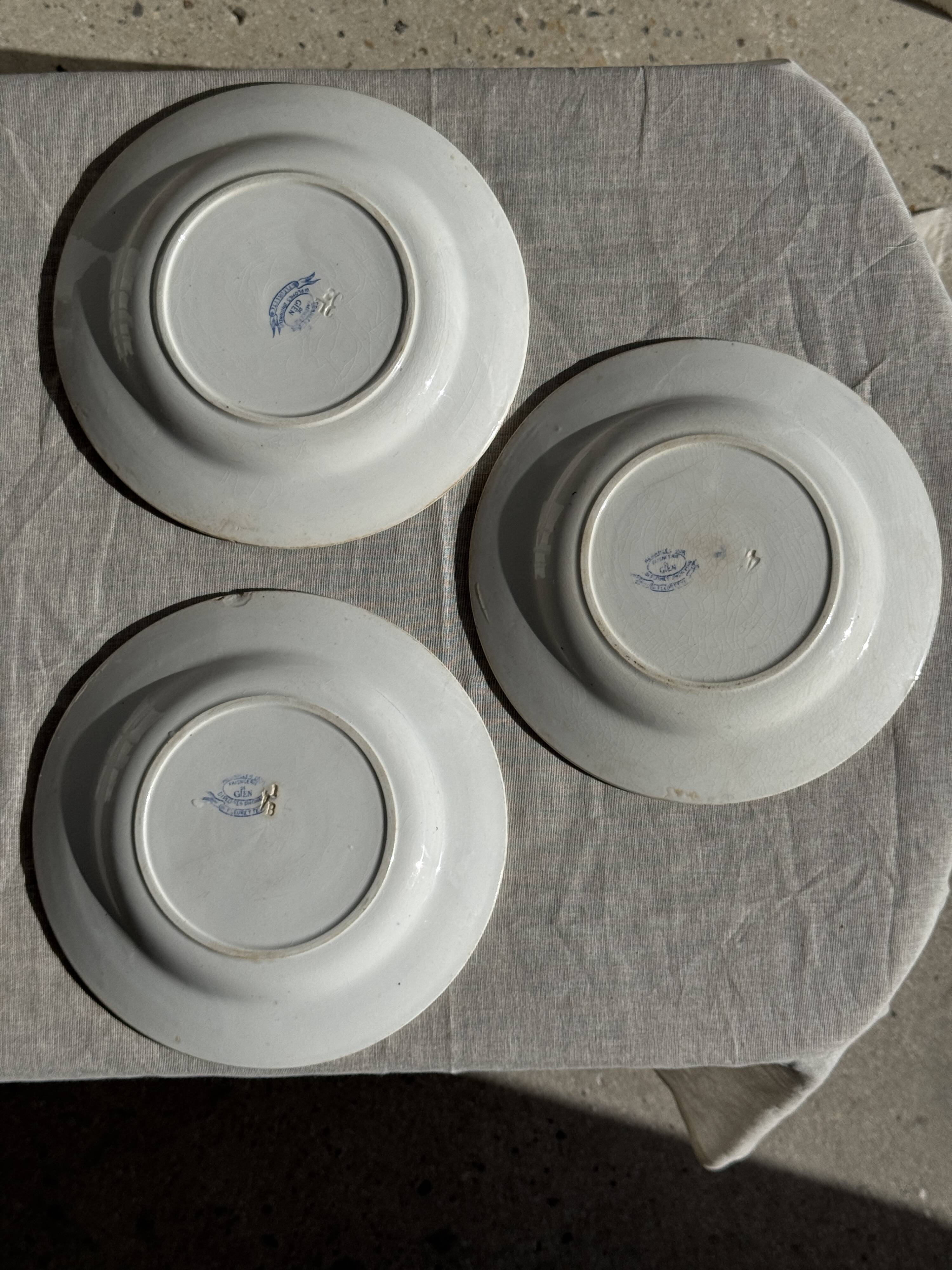Set of 3 blue plates from Gien pottery, Fleurette model, D22.5.