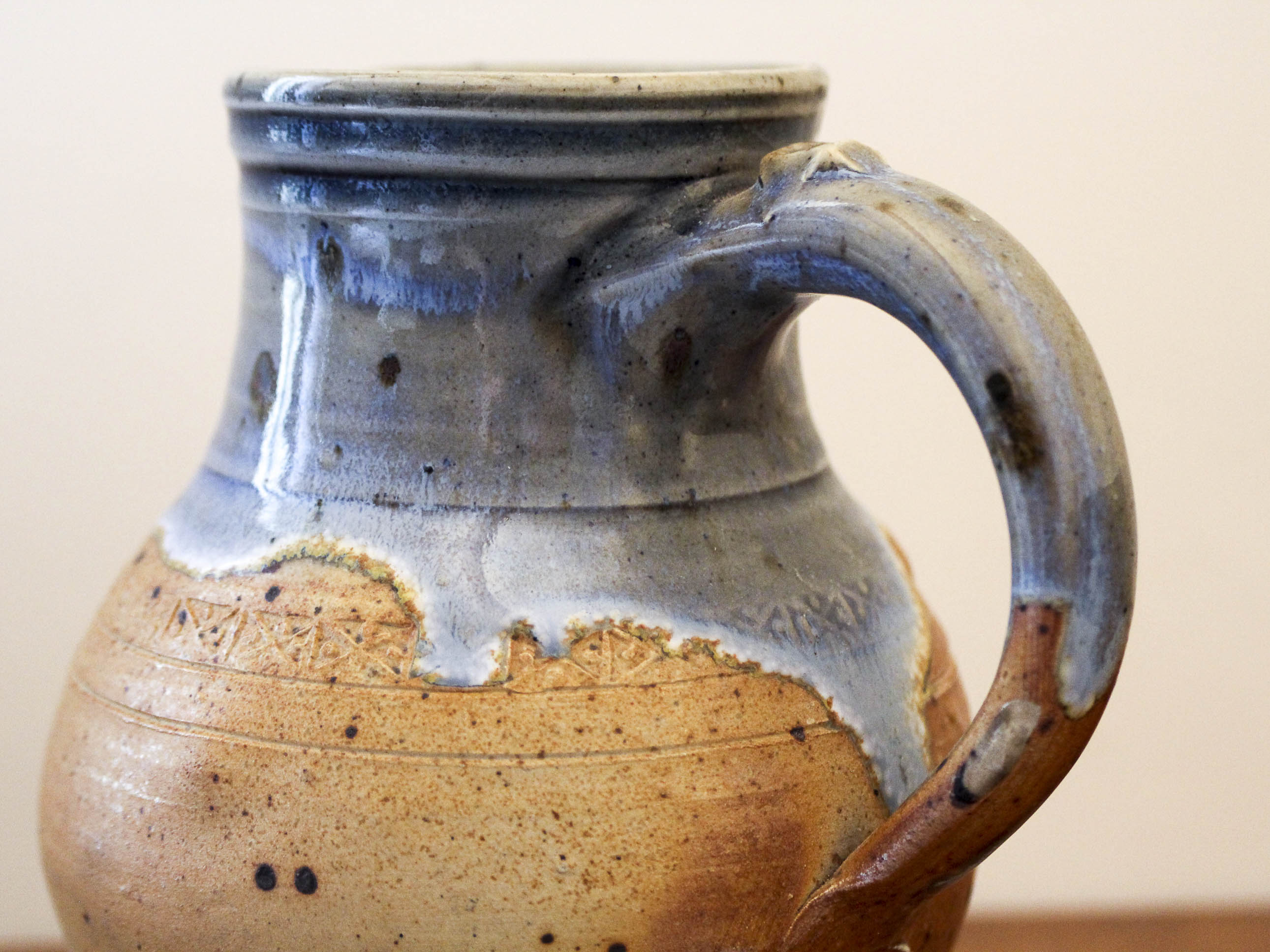 Sandstone pitcher from Puisaye Sabine Seguin Karakos
