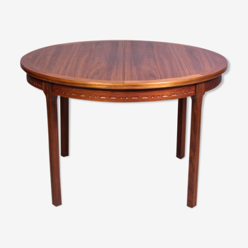 Round walnut dining table by Troeds, Sweden, 1960