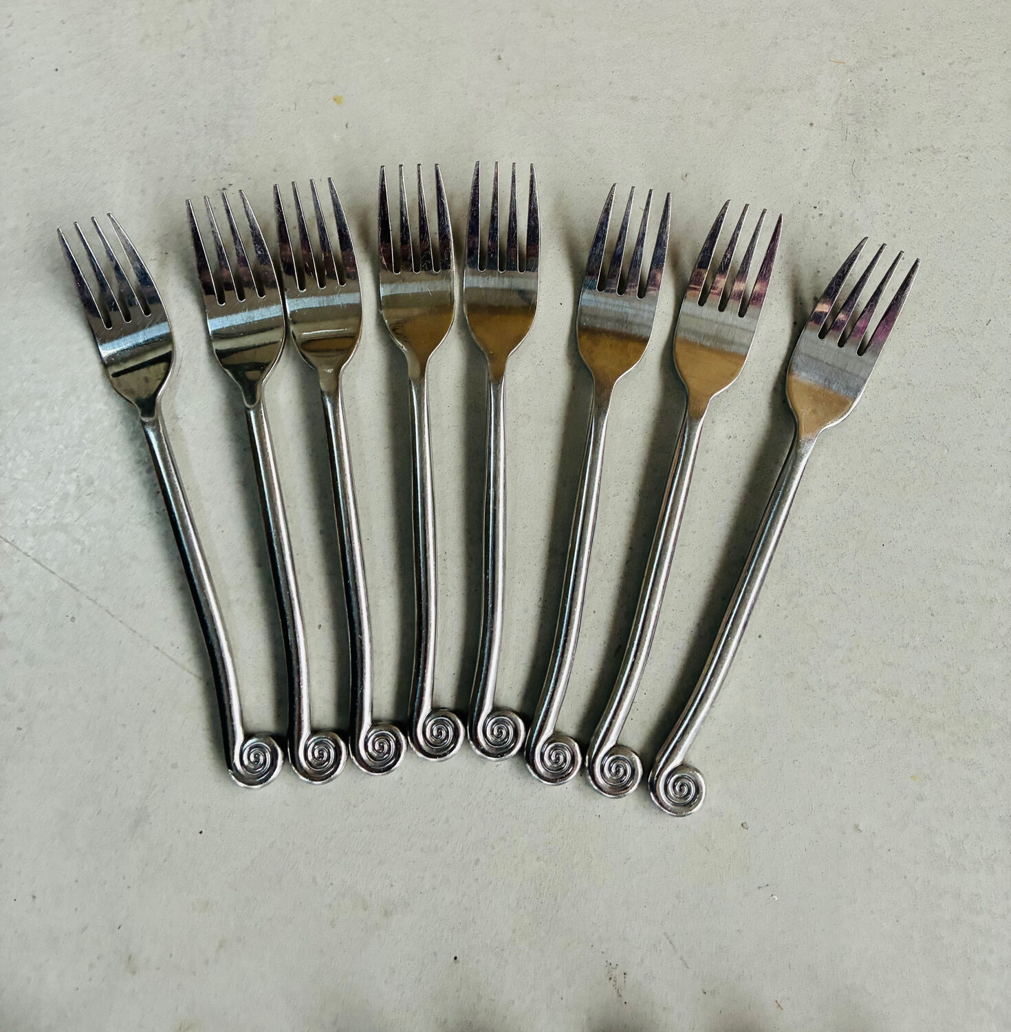 Spiral cutlery Geneviève Lethu for 8 people