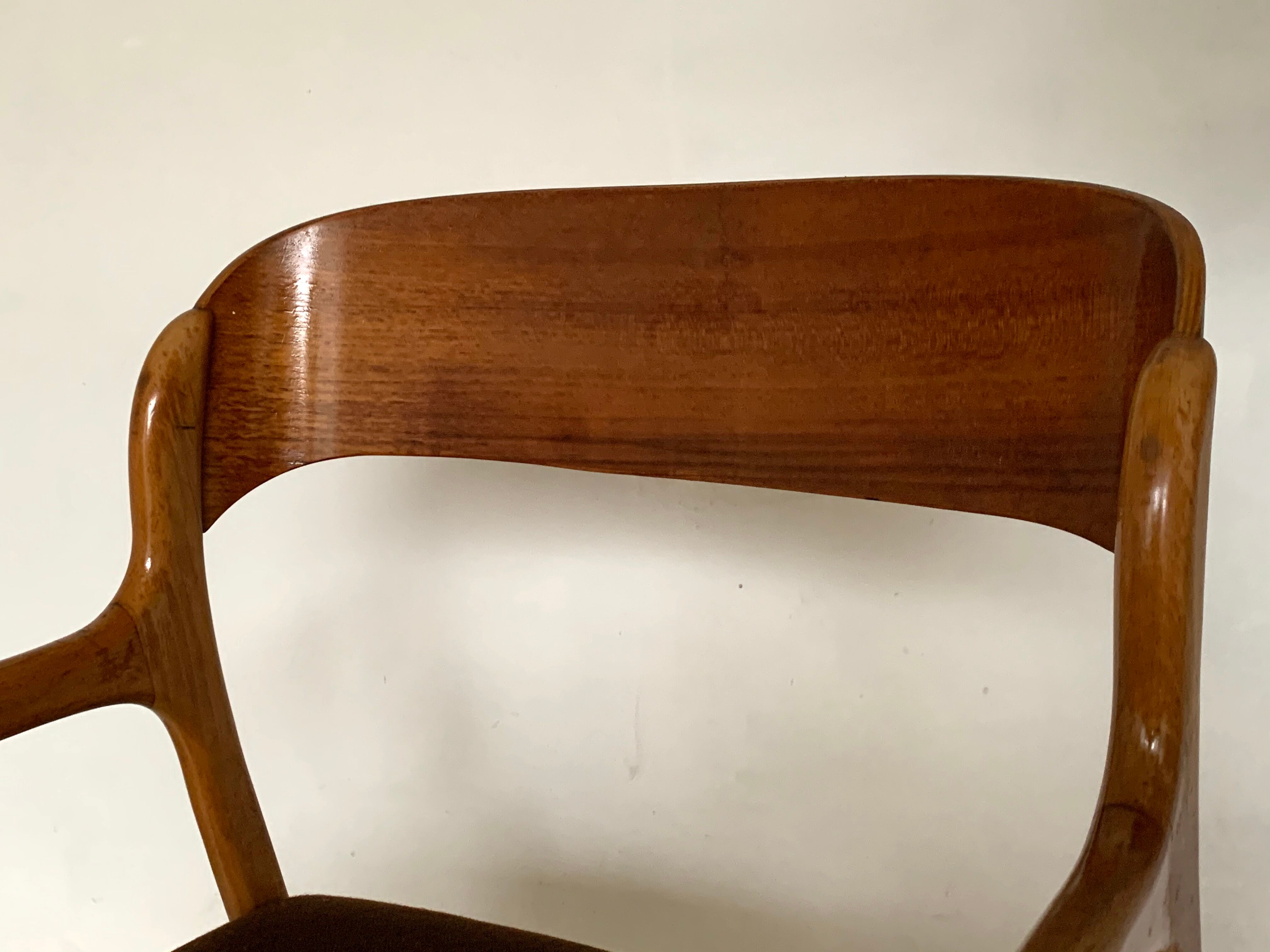 Baumann armchair sled