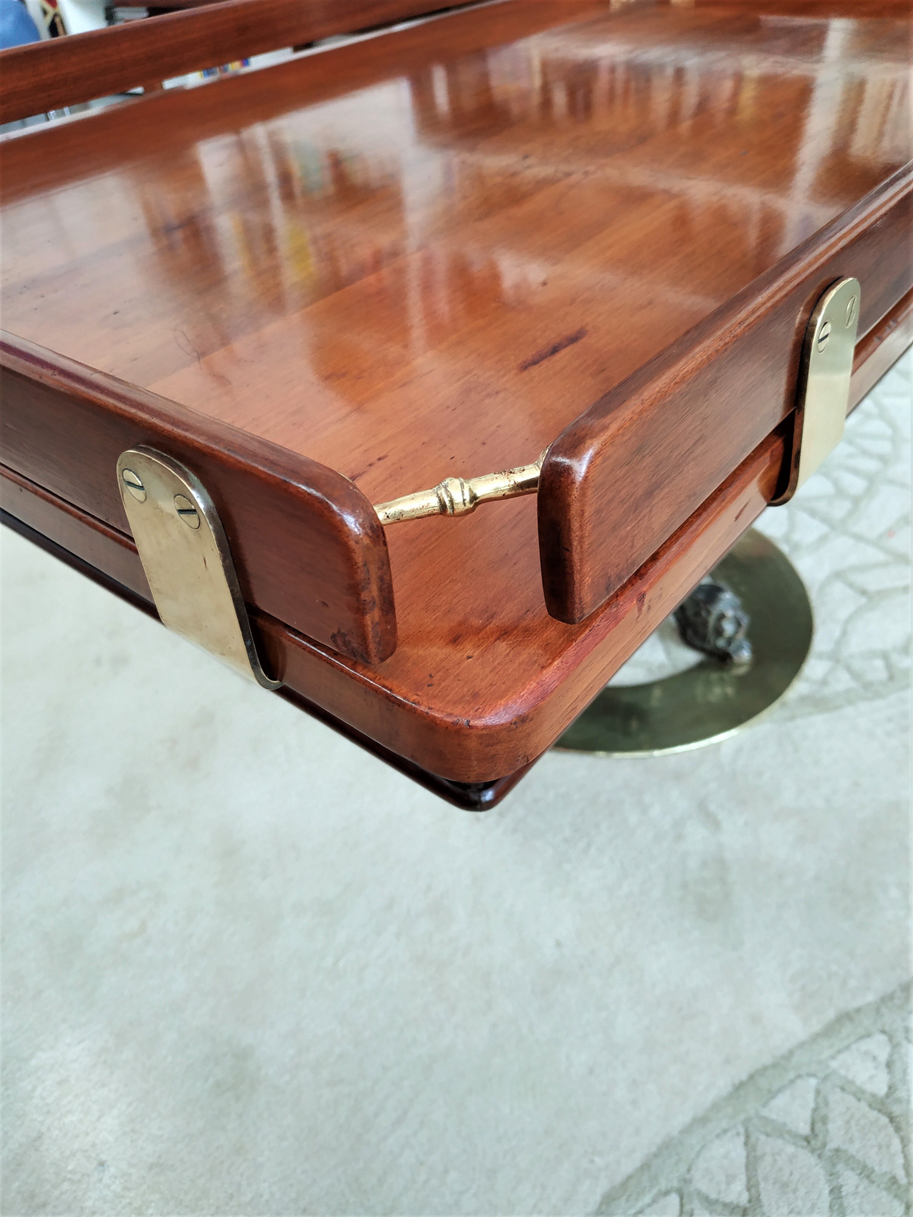 Marine bass table in solid mahogany