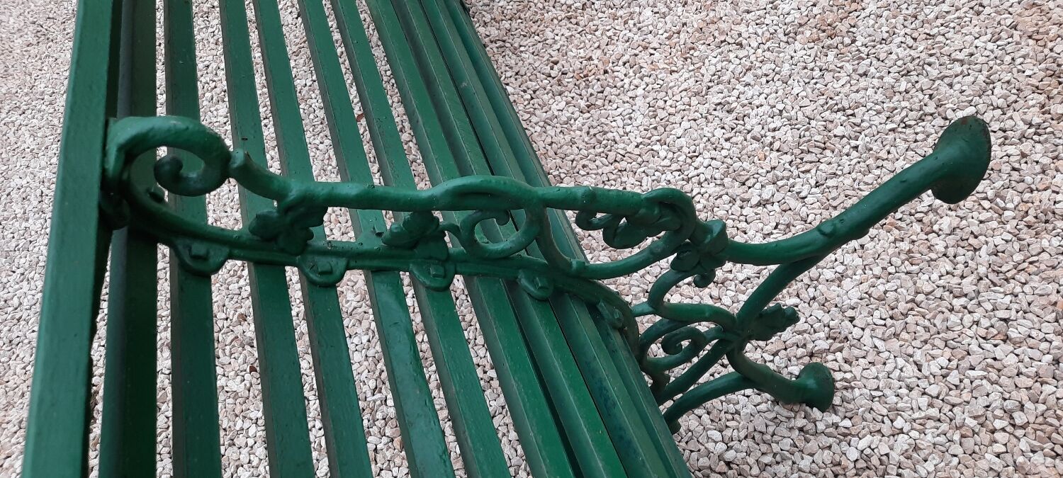 Garden bench with cast iron base