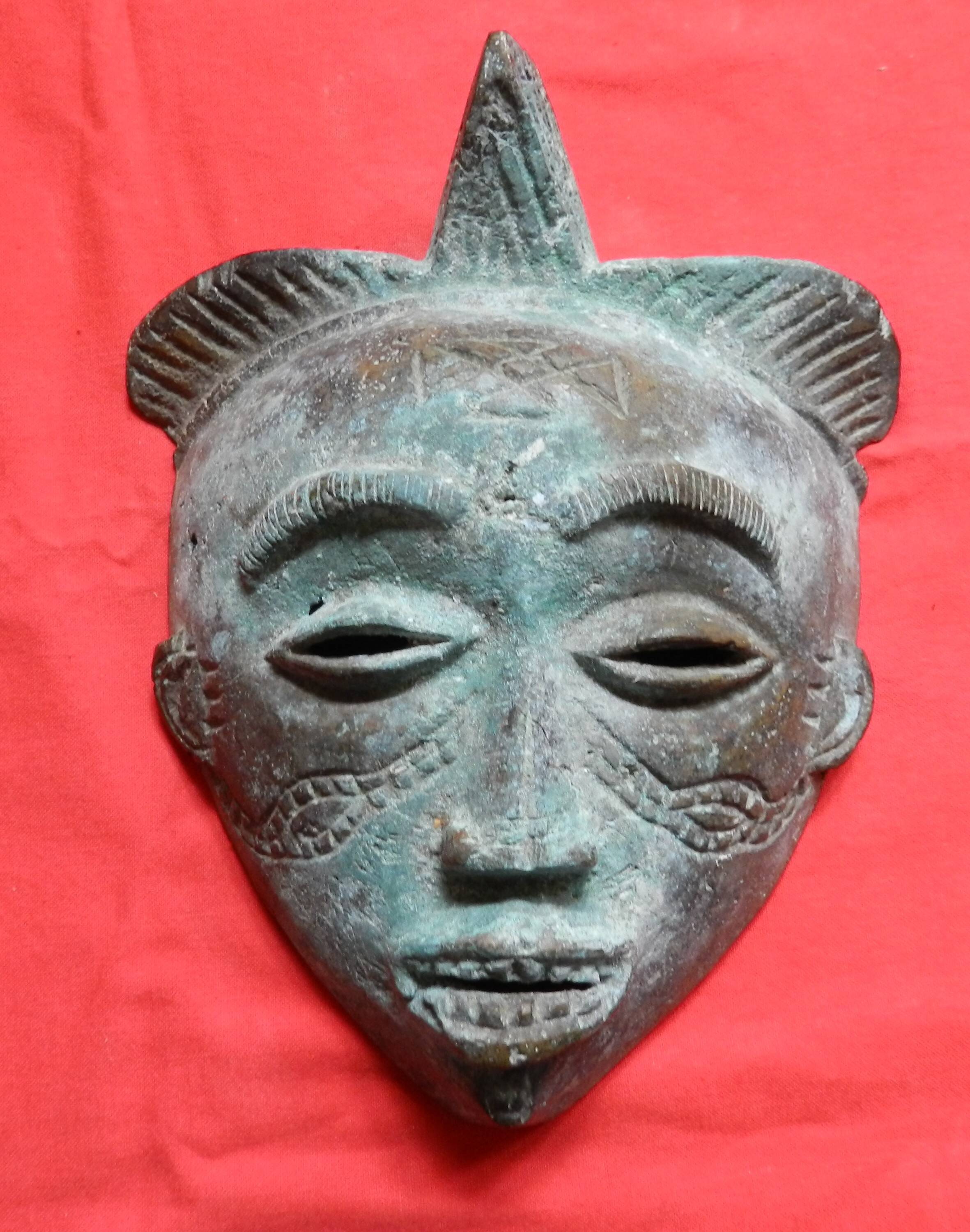 Masque Africain en Bronze Nigère