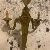 Pair of gilt and chiselled bronze wall lights with 3 lights - Louis XVI style