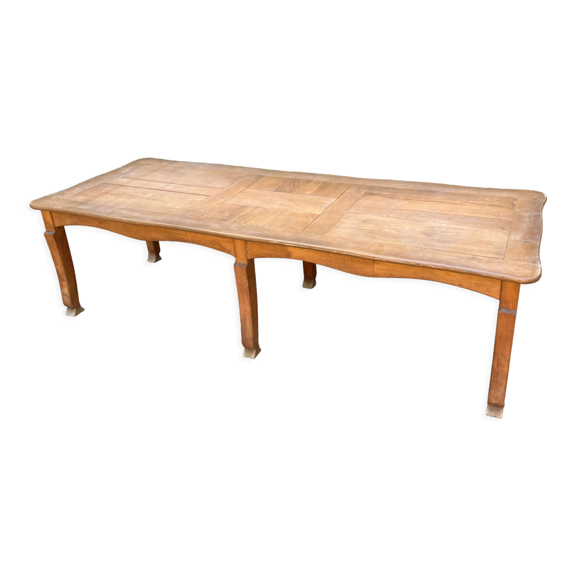 Large Table closes castle six feet oak