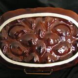 Service of 12 plates in oyster slip and its serving dish