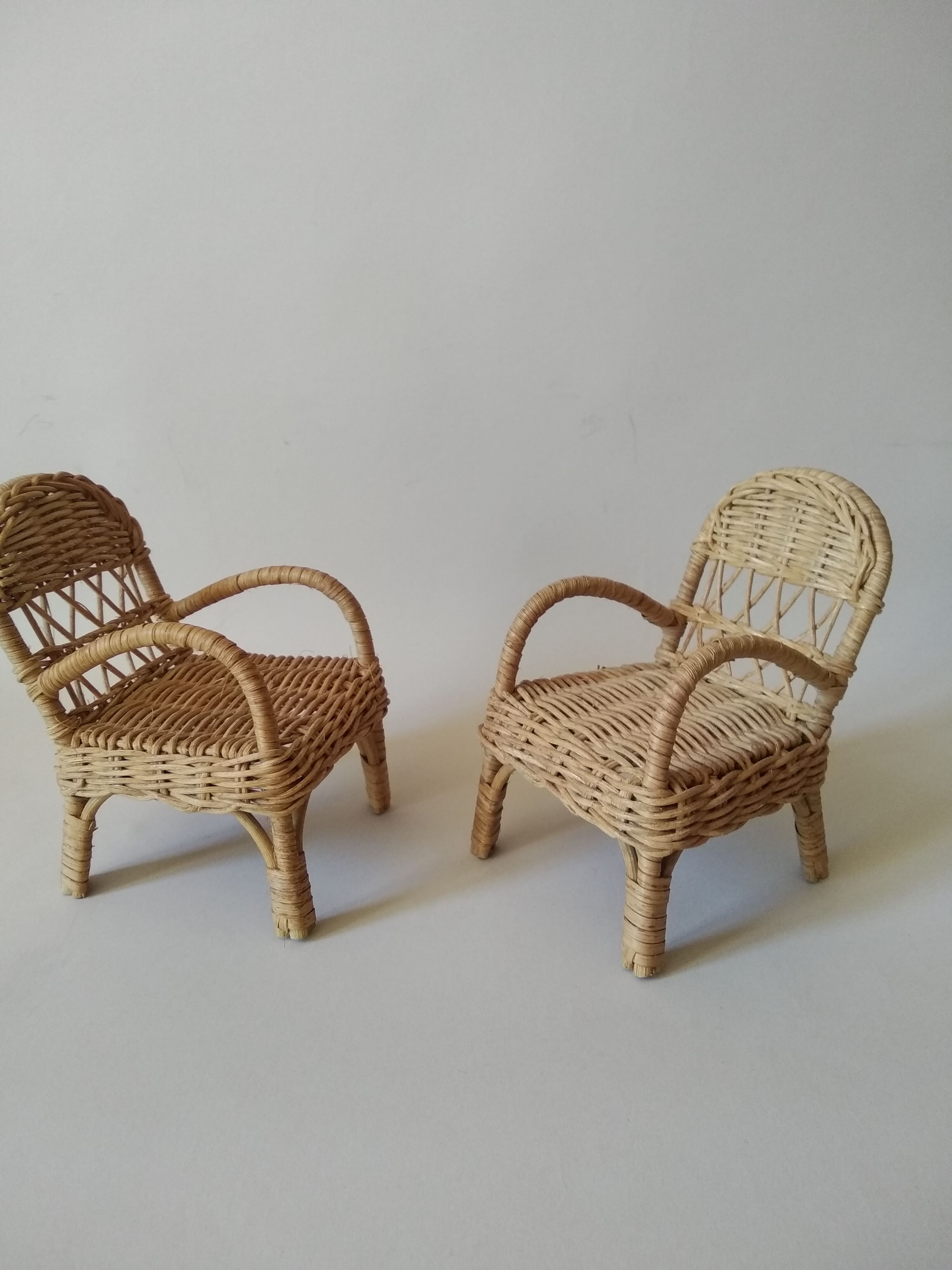 Garden furniture in miniature rattan for doll or decoration