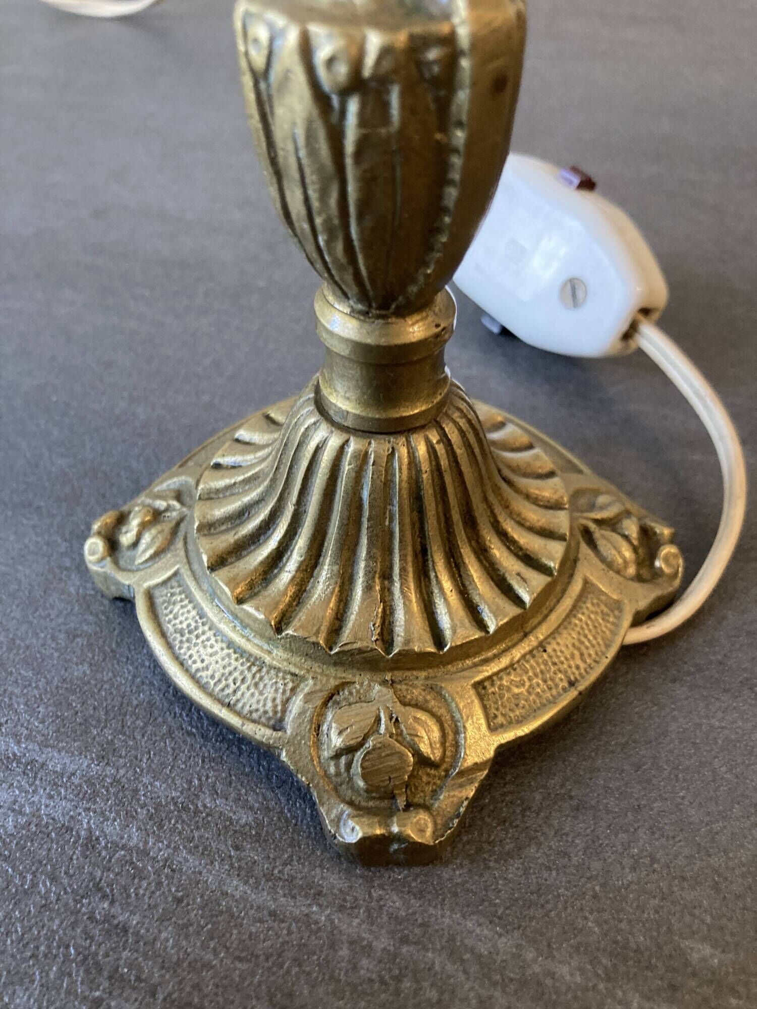 Vintage brass table lamp – 1950s – Rococo style base