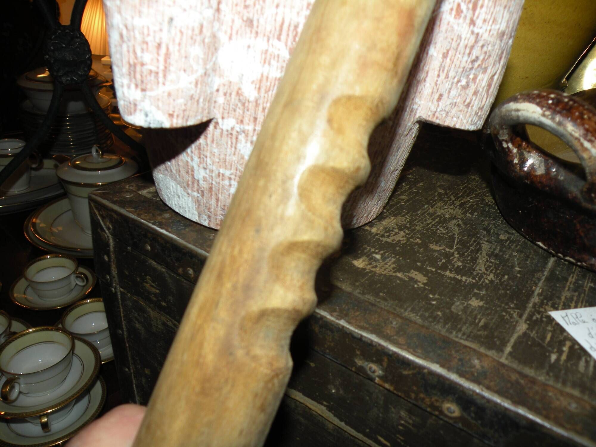 Mortar in veined red marble and its wooden pestle 20th century