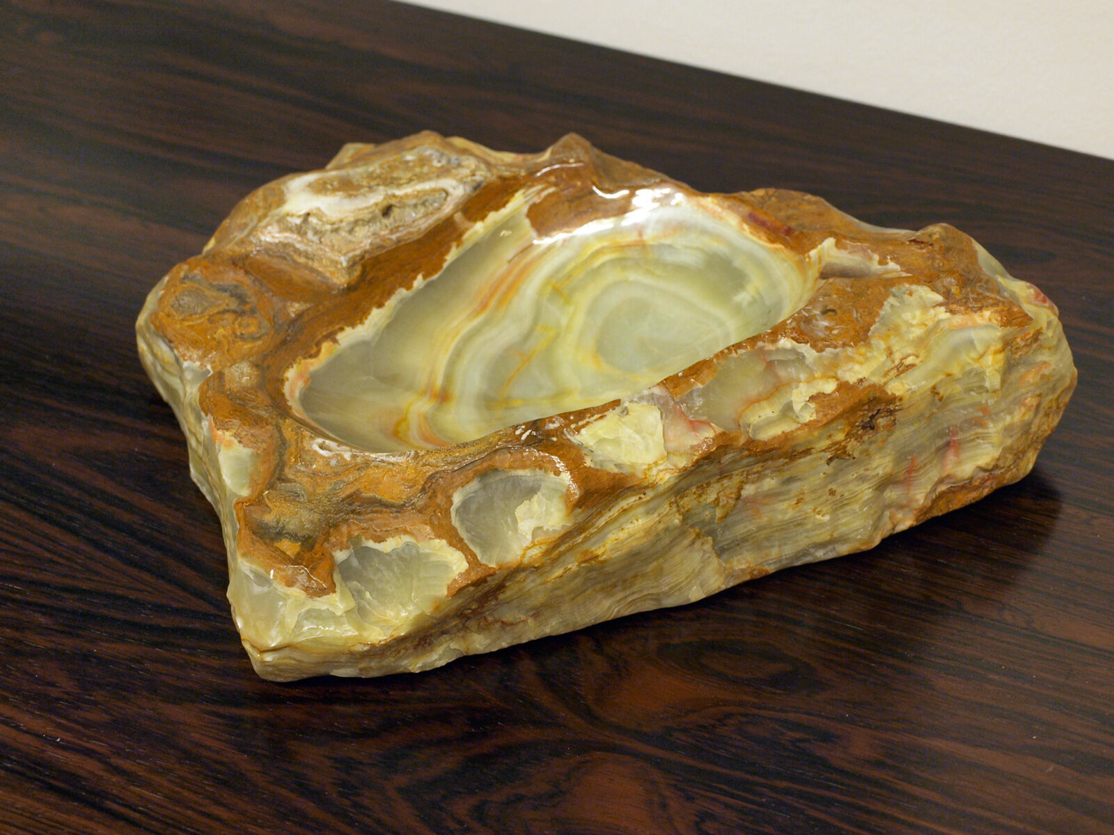 XXL brutalist ashtray