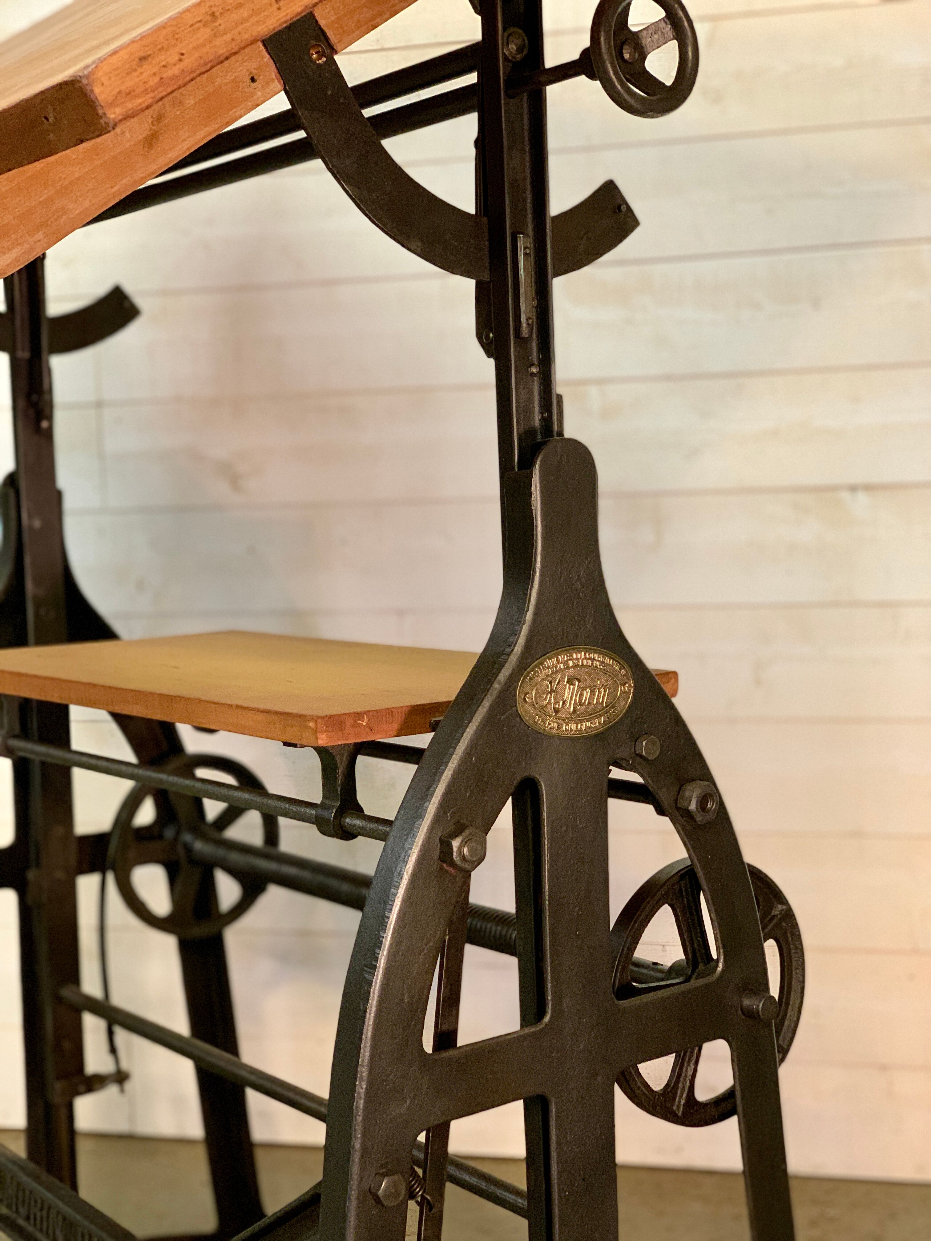 Drawing table Henri Morin