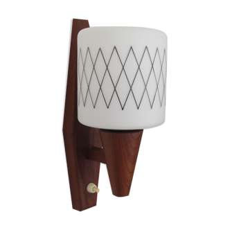 Scandinavian wall lamp in teak and opaline