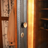 Armoire noire à miroirs