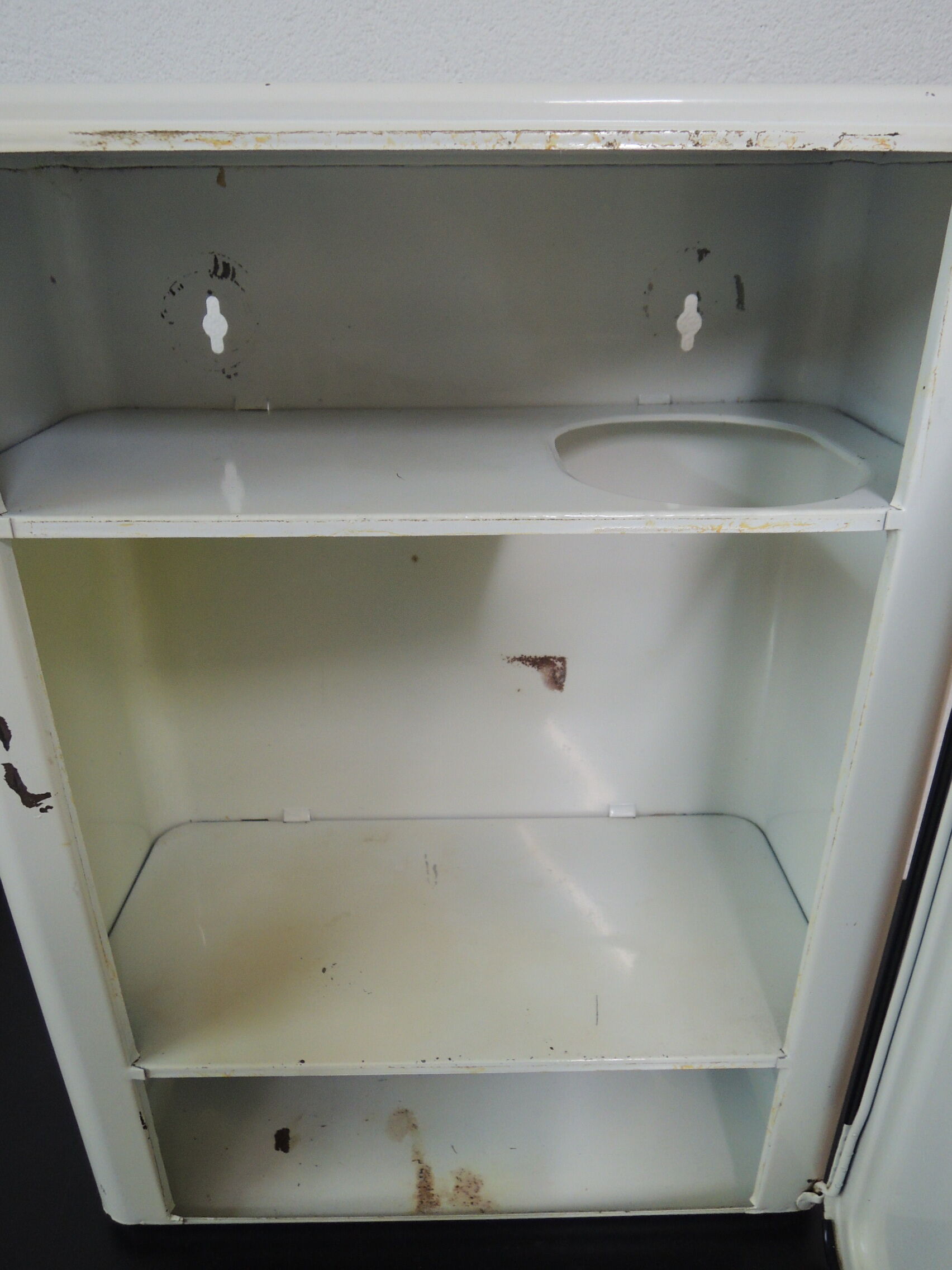 Medicine cabinet