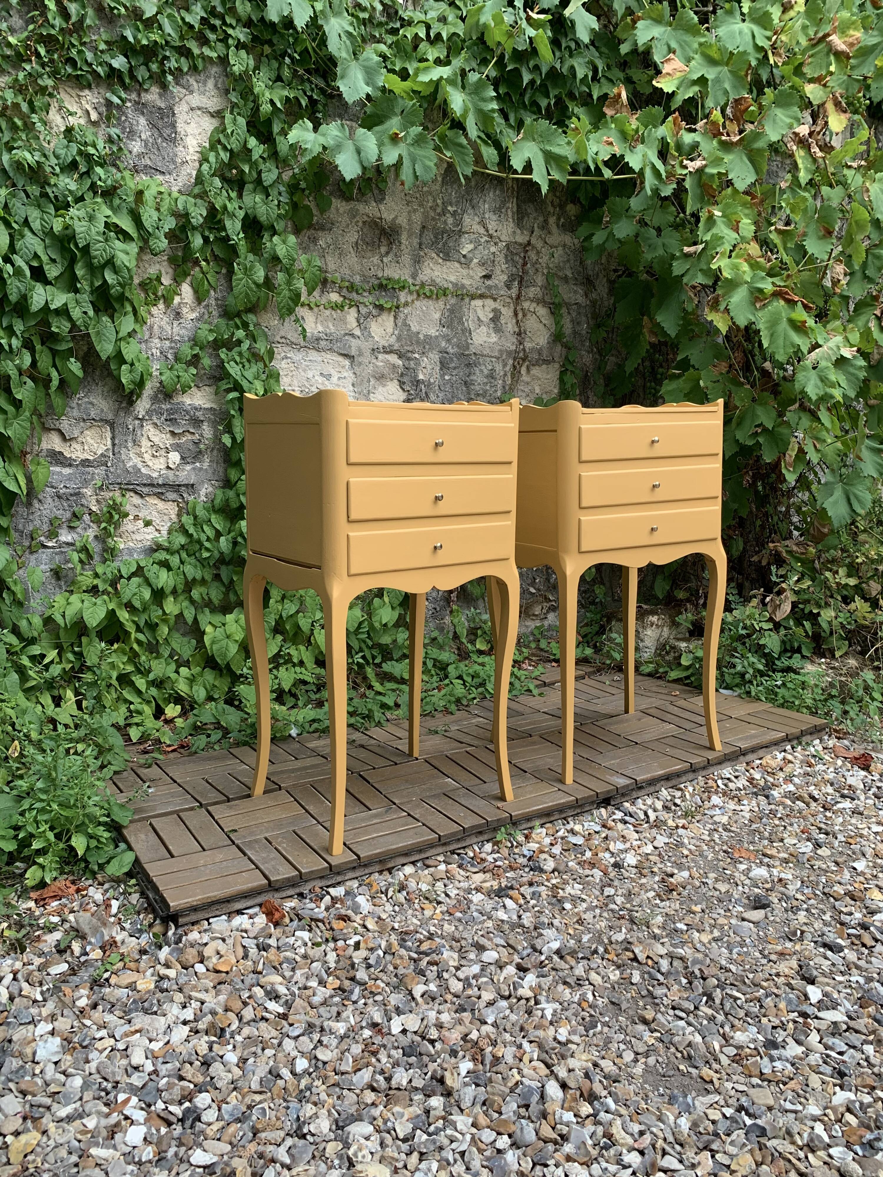 Pair of vintage Louis XV style bedside tables