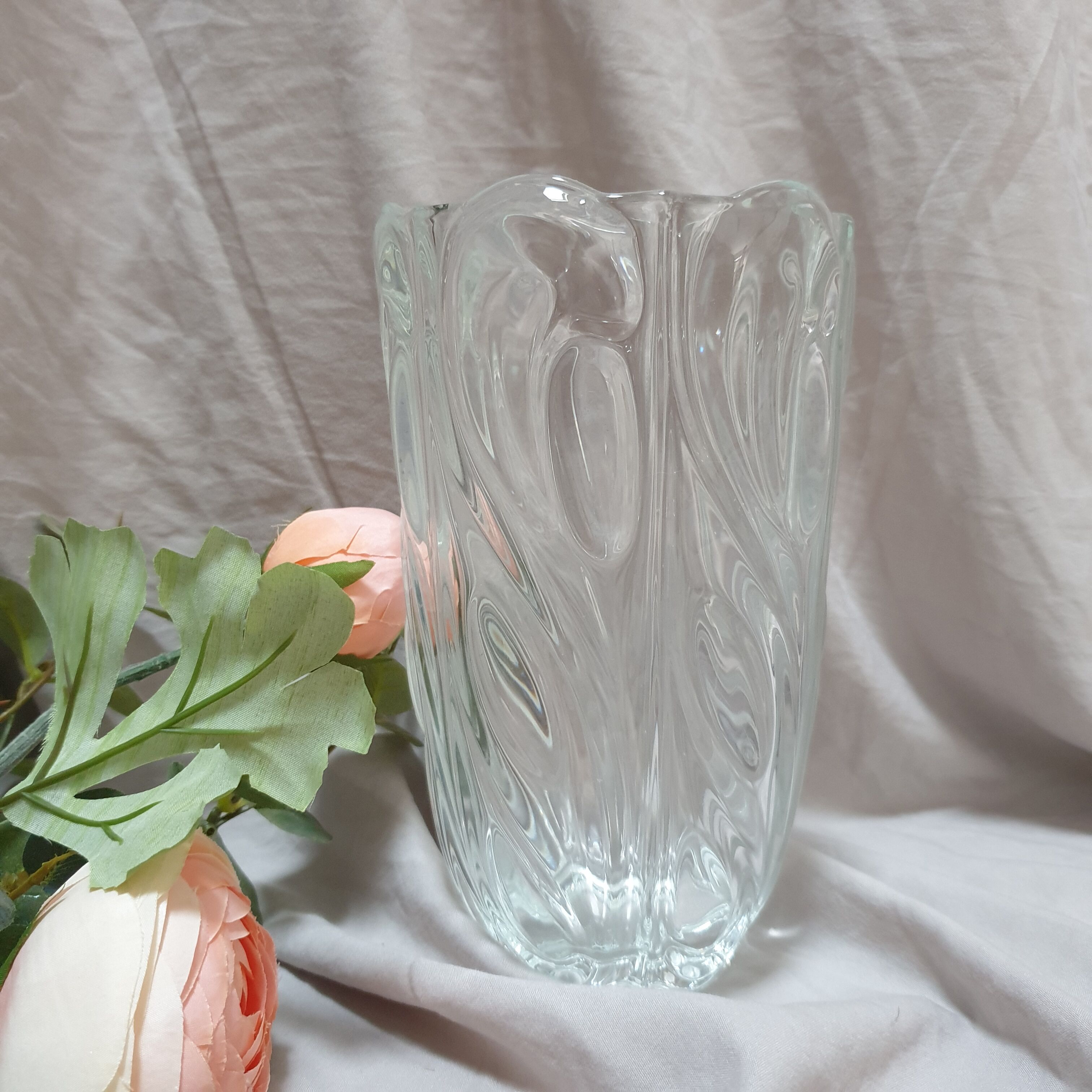 Chiseled glass vase