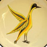 Plat oiseau en céramique du milieu du siècle, peinte à la main Français poterie d’art Uzes signée A Rochat