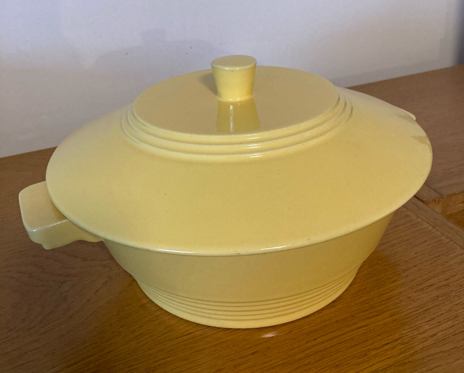 Tureen or vegetable "Gien"
