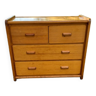 Mountain chest of drawers