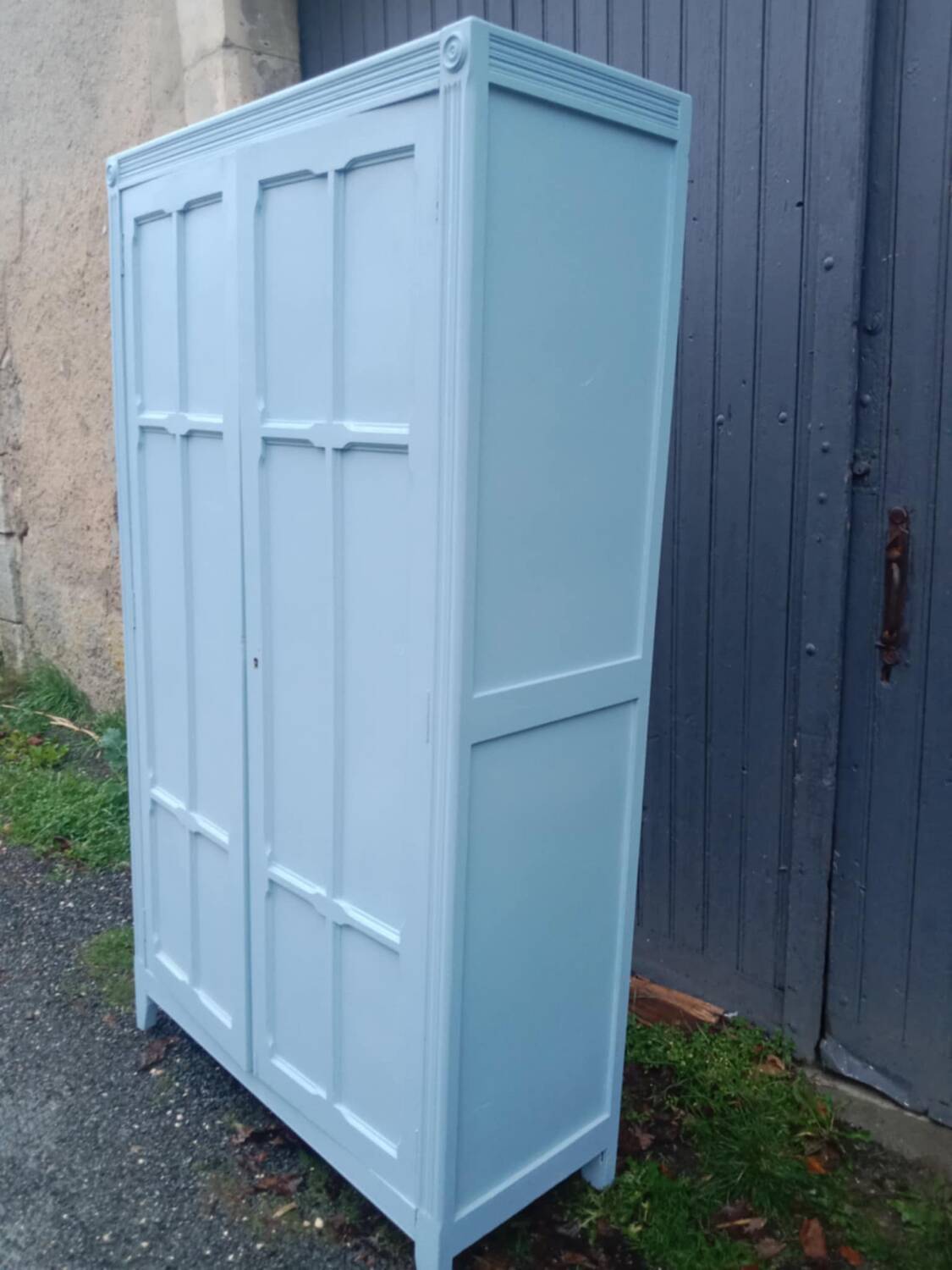 Petite Armoire parisienne bleu ciel