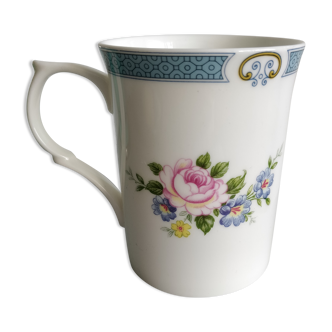 Mug in fine english porcelain windsor- very good condition.
