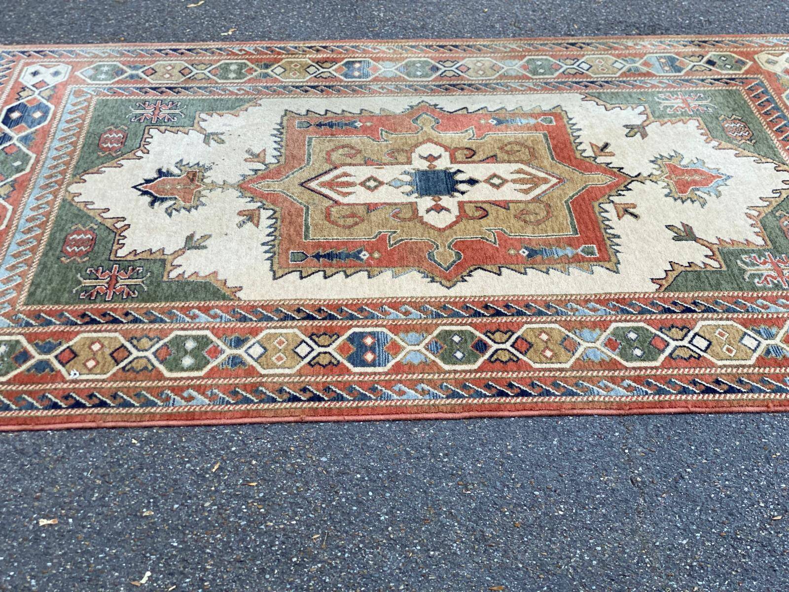 Large oriental wool rug with terracotta geometric patterns 200x300cm