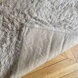 Long-pile wool rug