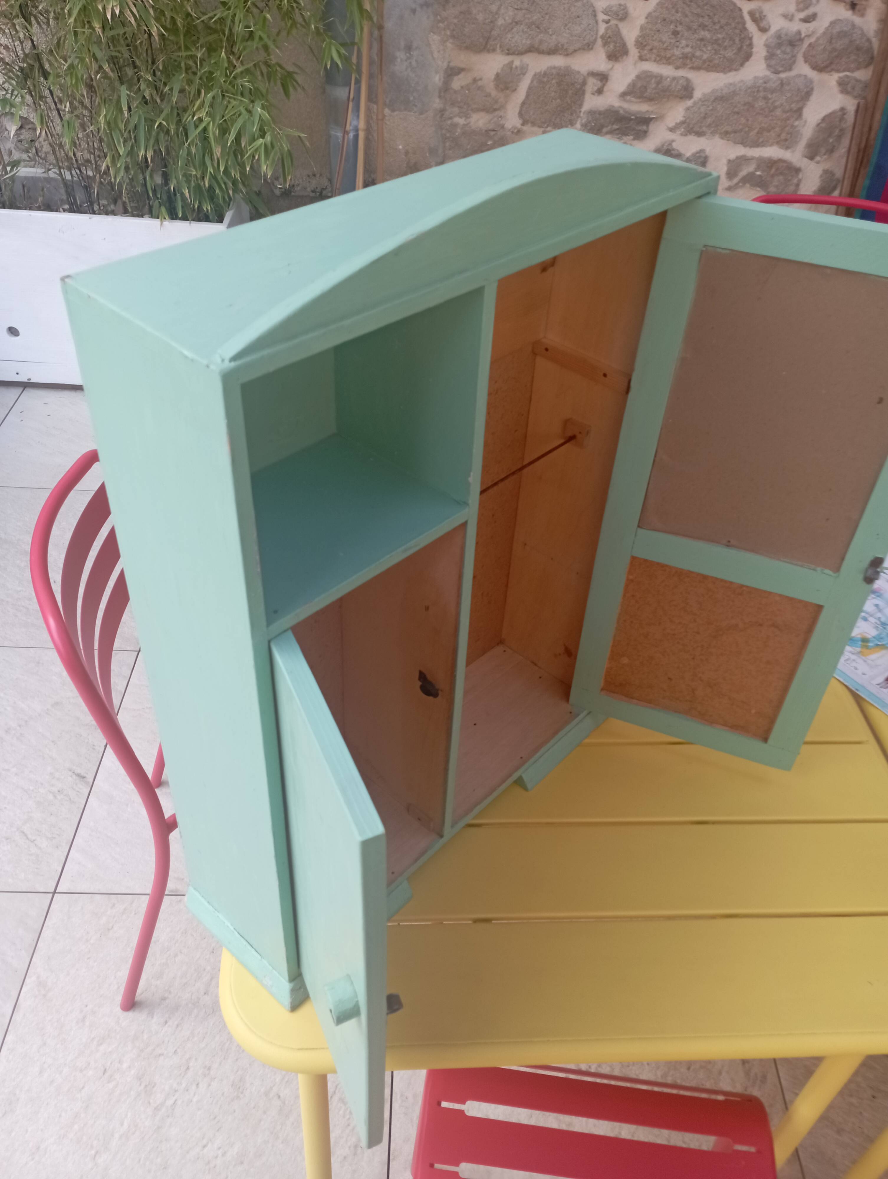 Vintage doll wardrobe