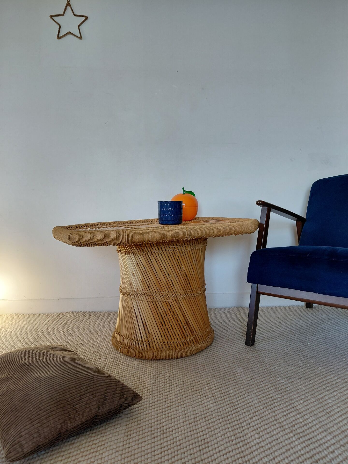 Table basse sculpturale en rotin tressé-vintage années 60/70