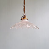 Suspension art déco en verre transparent festonné, années 1920-30