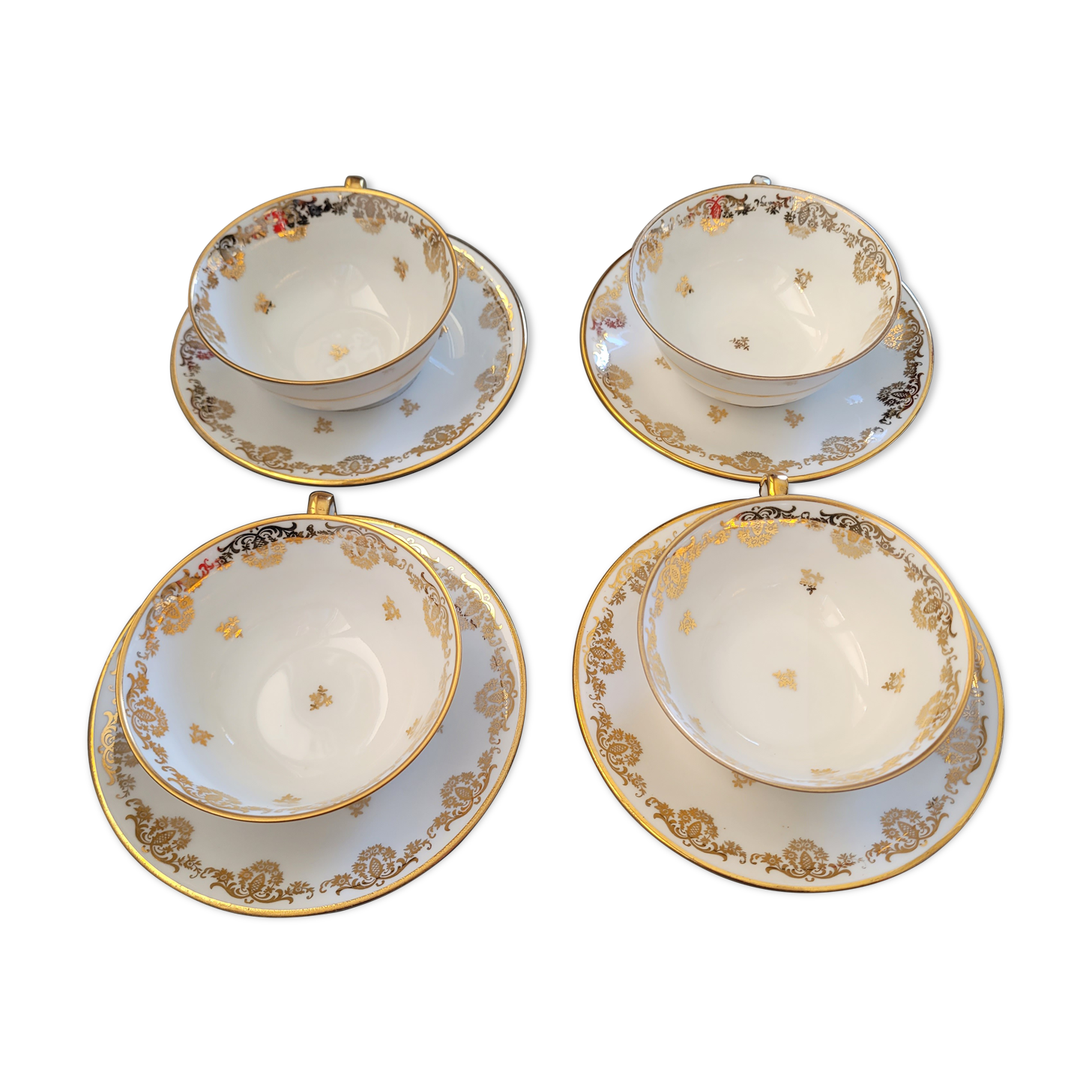 Set of 4 tea or coffee cups in Limoges porcelain