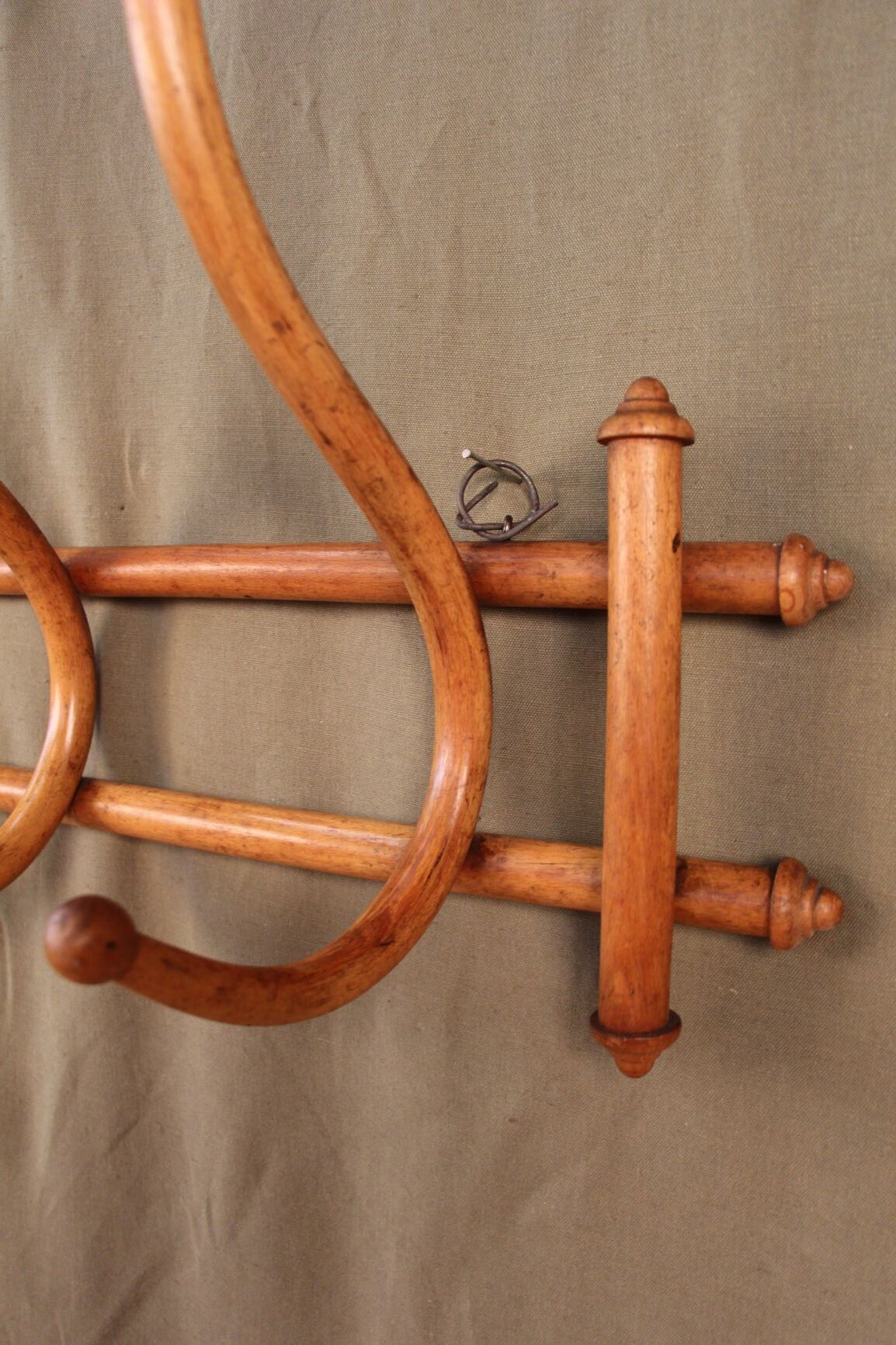 Fischel wall coat rack