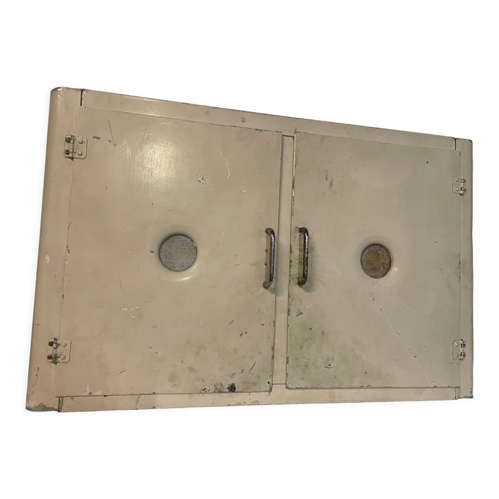 Armoire en acier vintage Selency